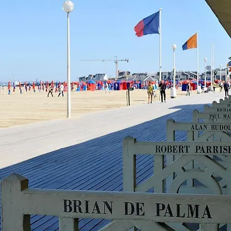 Le Belvedere Yourhosthelper דירה