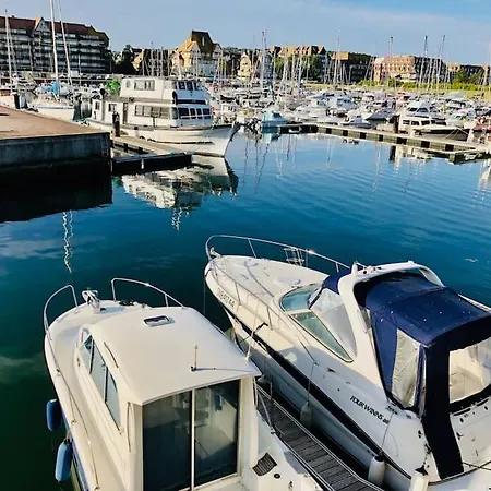 Le Belvedere Yourhosthelper Apartament *