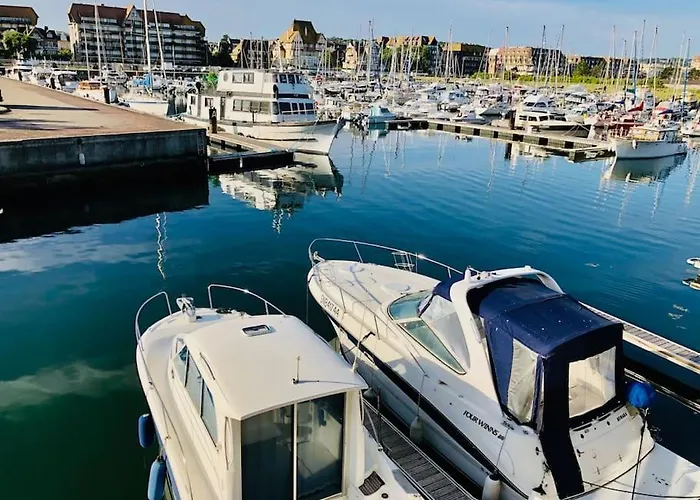 Le Belvedere Yourhosthelper Daire *